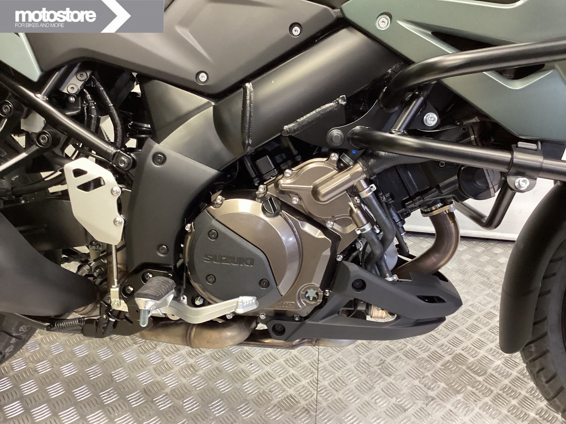 Suzuki DL 1050 A - Afbeelding 2