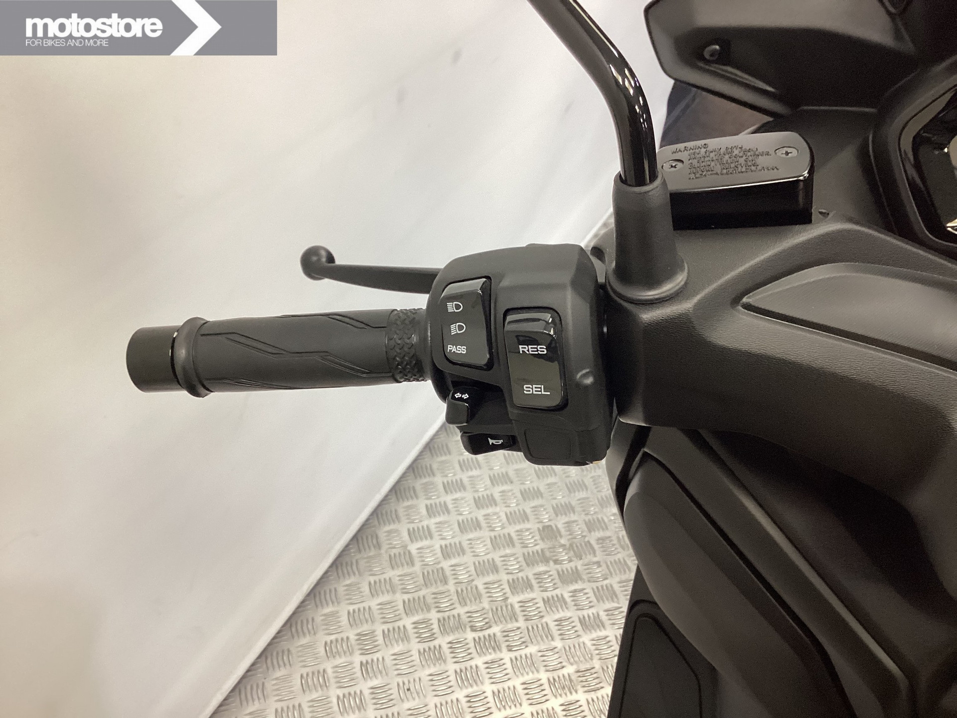 Yamaha X MAX 300 ABS - Afbeelding 12