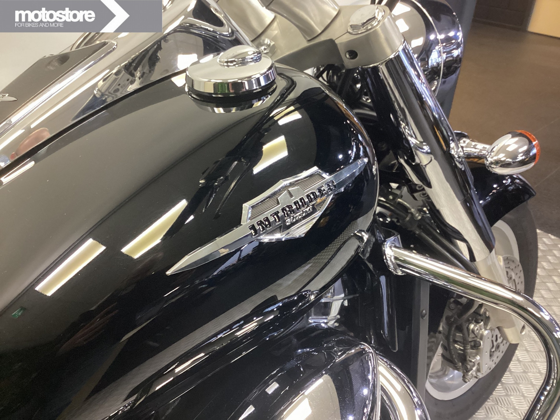 Suzuki Intruder C1800R - Afbeelding 13