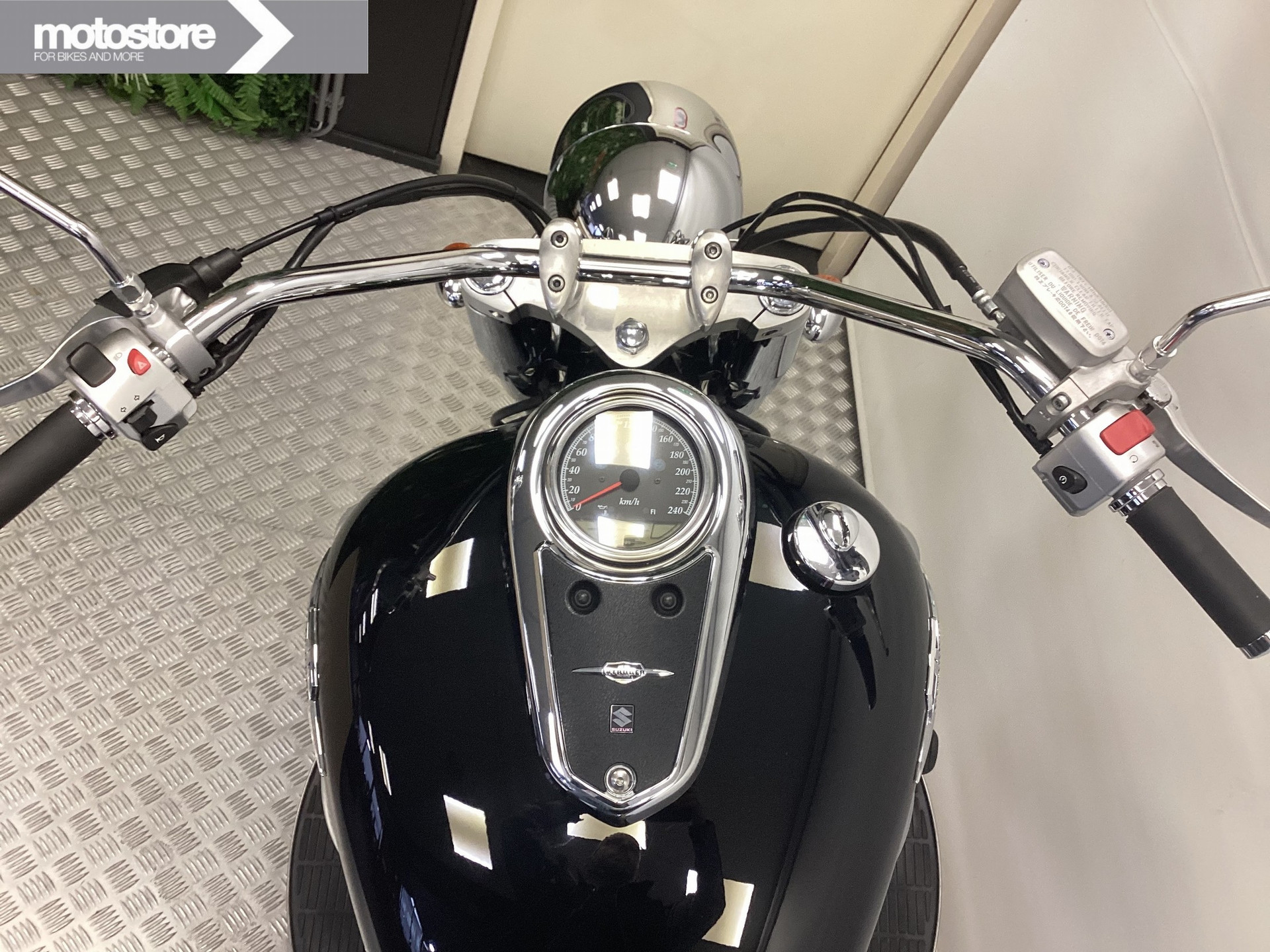 Suzuki Intruder C1800R - Afbeelding 9