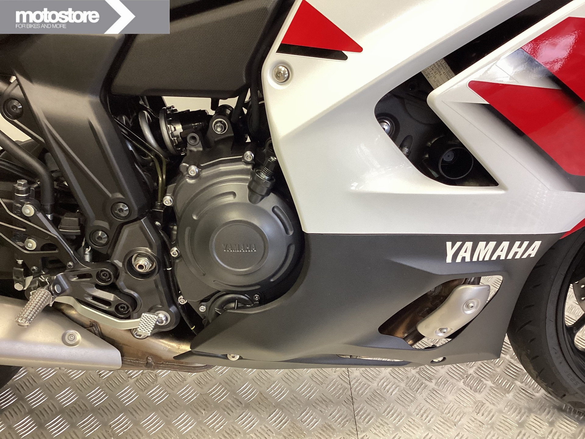 Yamaha YZF-R7 - Afbeelding 2