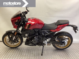 Suzuki GSX-8TT